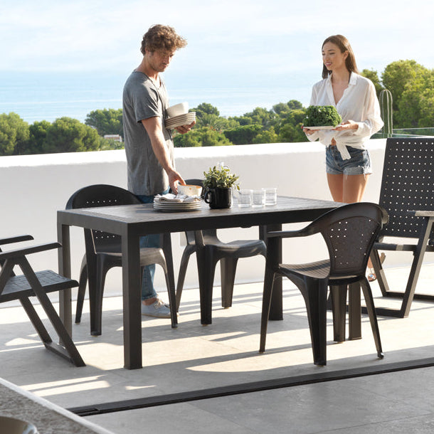 Mesa para uso exterior Dream | Disponible en Marrón y Negro - 140cm x 85cm