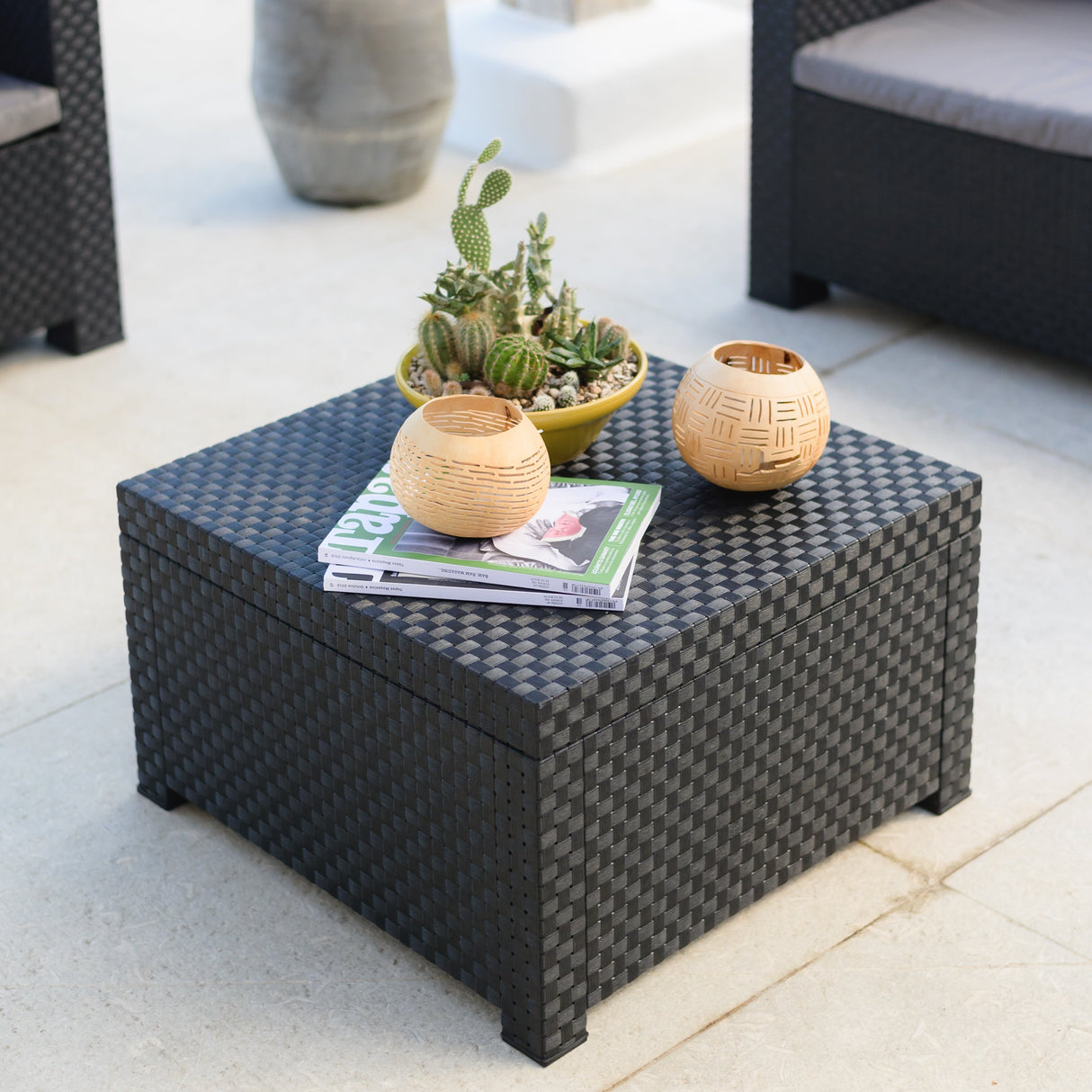 Conjunto de Jardín de Plástico Reciclado - Diva Tête-à-Tête | 2 Sillones y Mesa para Exterior