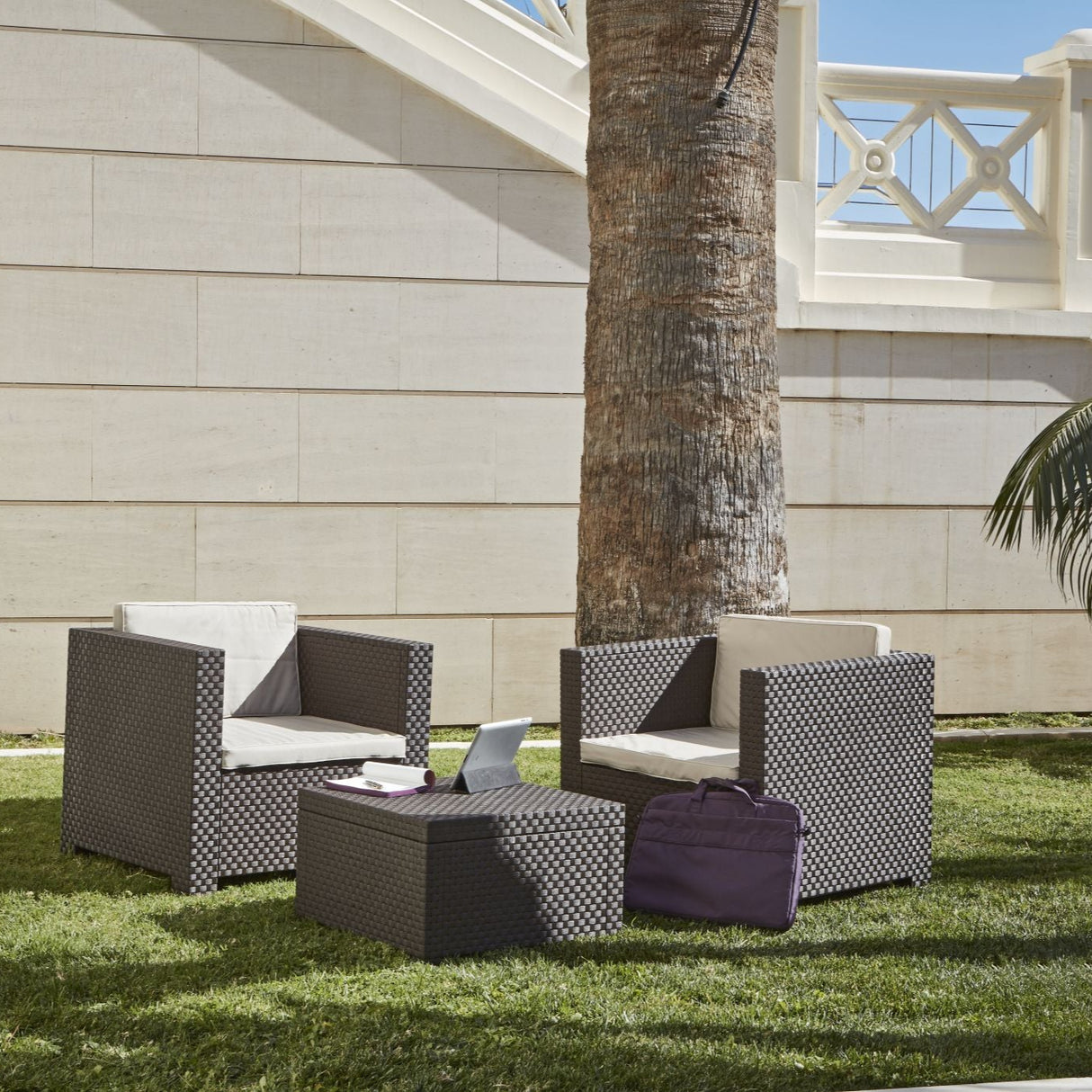 Conjunto de Jardín de Plástico Reciclado - Diva Tête-à-Tête | 2 Sillones y Mesa para Exterior