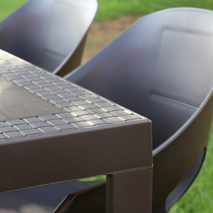 Mesa para uso exterior Dream | Disponible en Marrón y Negro - 140cm x 85cm