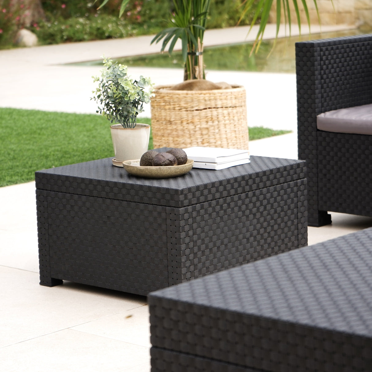 Conjunto de Jardín con Almacenamiento - Diva Confort Storage | Sofá y Mesa de Plástico Reciclado