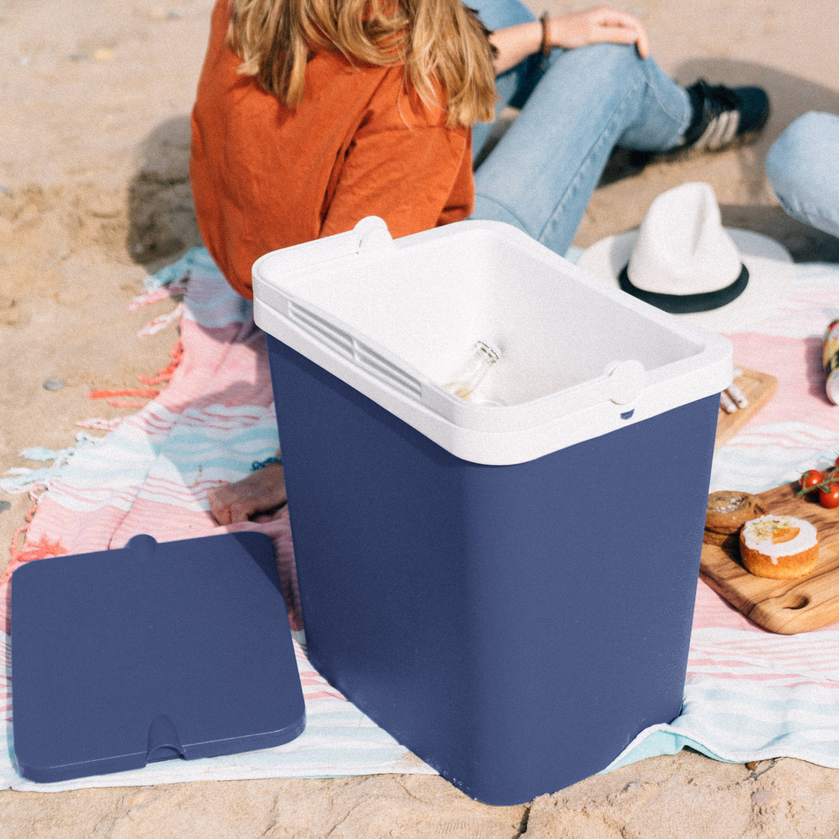 Geladeira Portátil Campos | Conservação Térmica para Camping e Praia