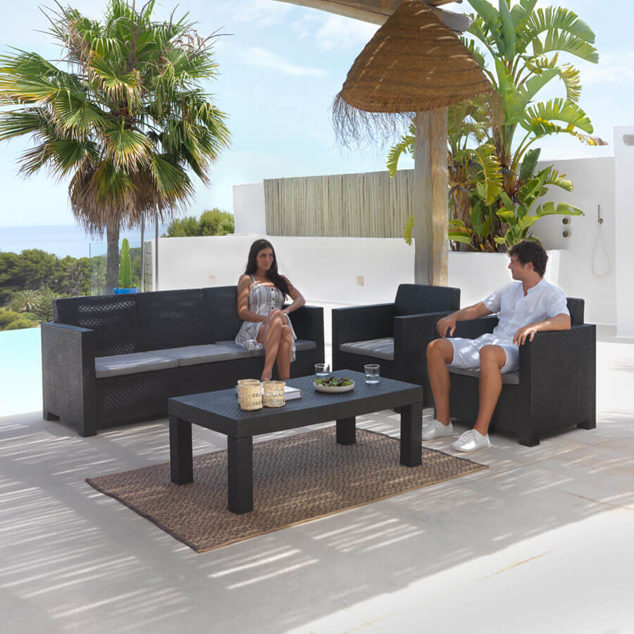 Conjunto de Muebles de Jardín de Plástico Reciclado - Belice | Estilo Contemporáneo y Sostenible