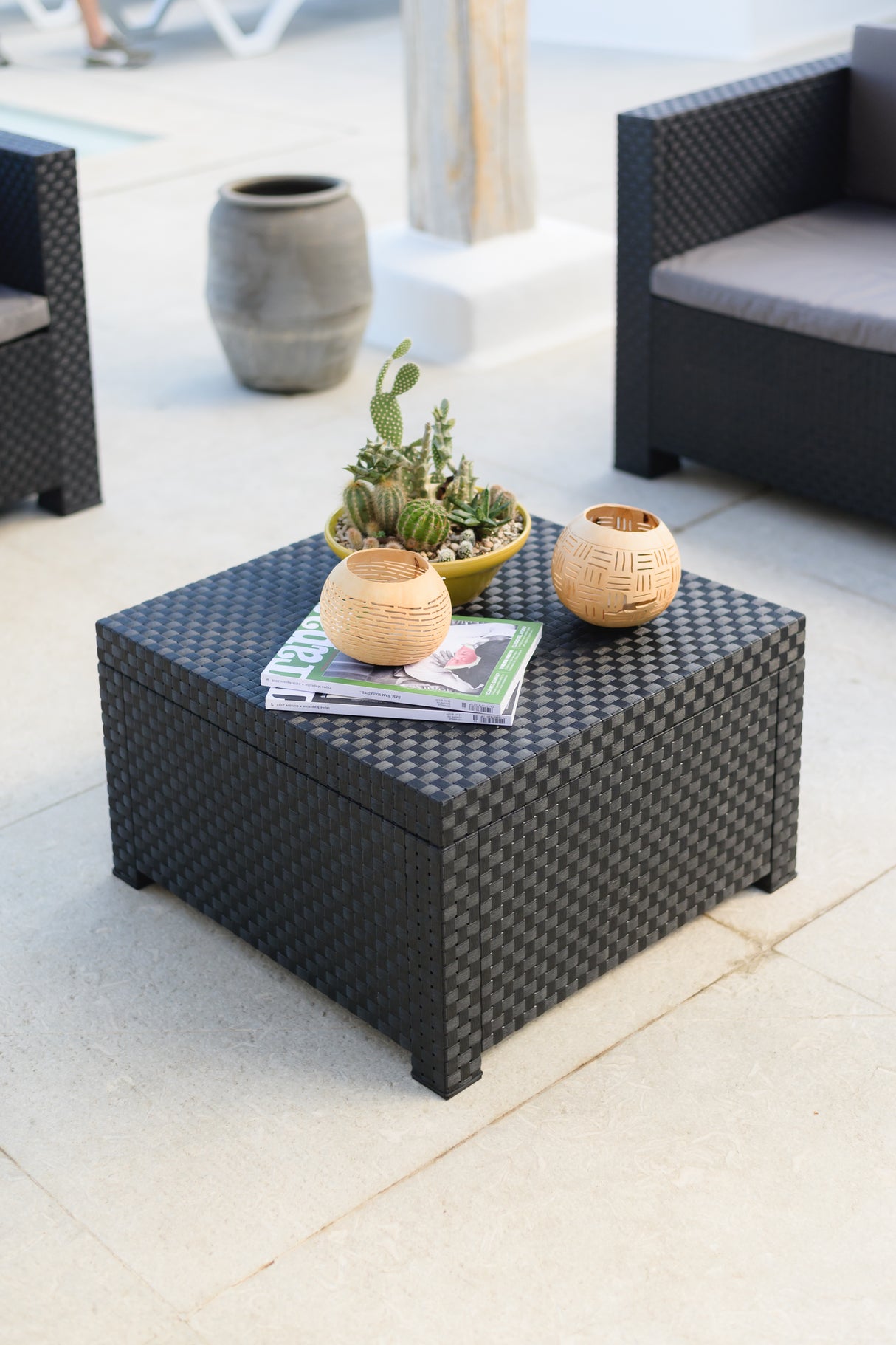 Conjunto de Jardín de Plástico Reciclado - Diva Tête-à-Tête | Sillón y Mesa para Exterior
