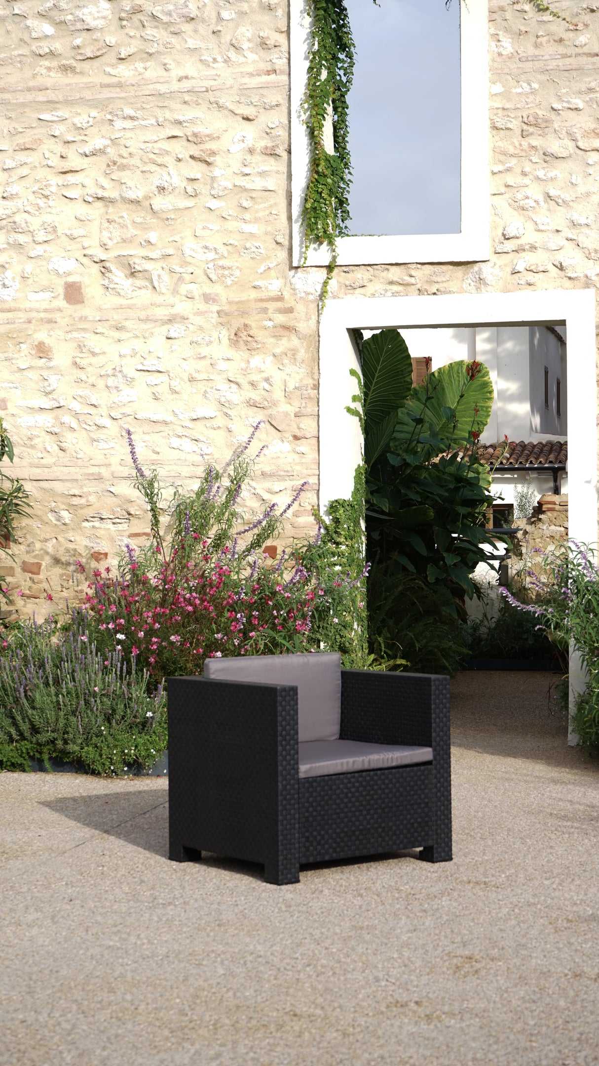 Conjunto de Jardín de Plástico Reciclado - Diva Tête-à-Tête | Sillón y Mesa para Exterior