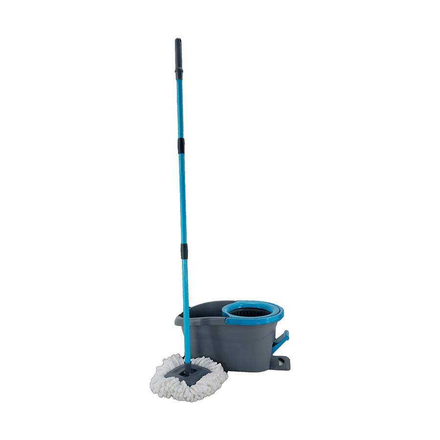 Set de Limpieza Tornado |  Incluye cubo con pedal, mopa de microfibra, escurridor y palo telescópico.